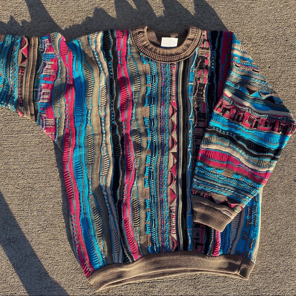 Coogi sweater beautiful color way size large